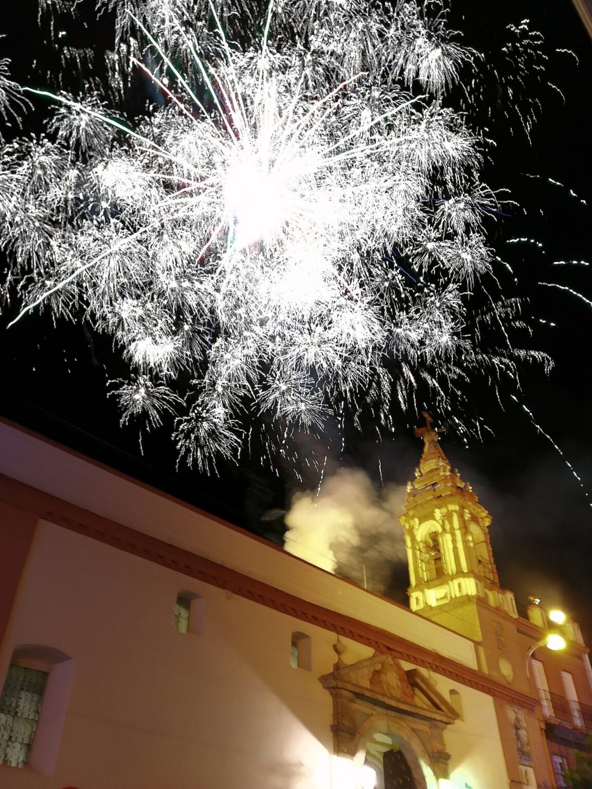 Accendi Una Candela Al Santissimo Sacramento