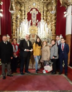 Regalo de Pañuelo con bordados para la Virgen de la O
