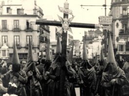 Ciento veinticinco años de la actual túnica de la O destacada